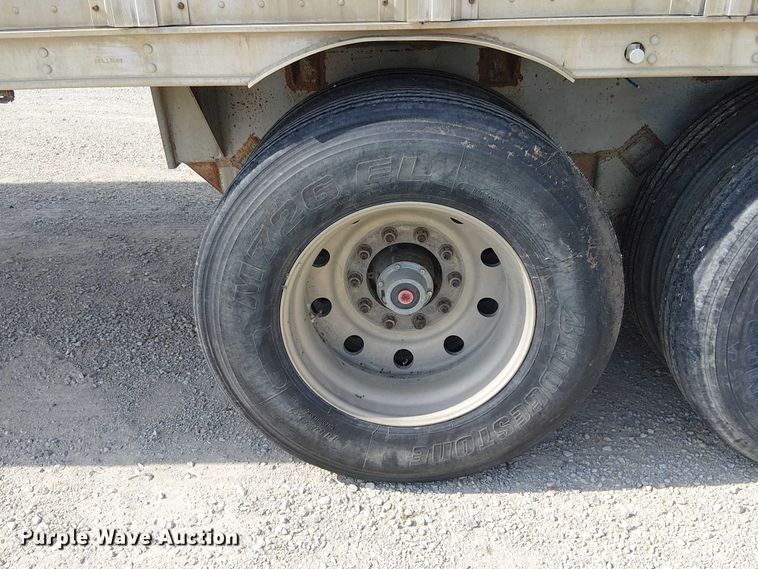 image for item FH7029 2003 Barrett livestock trailer