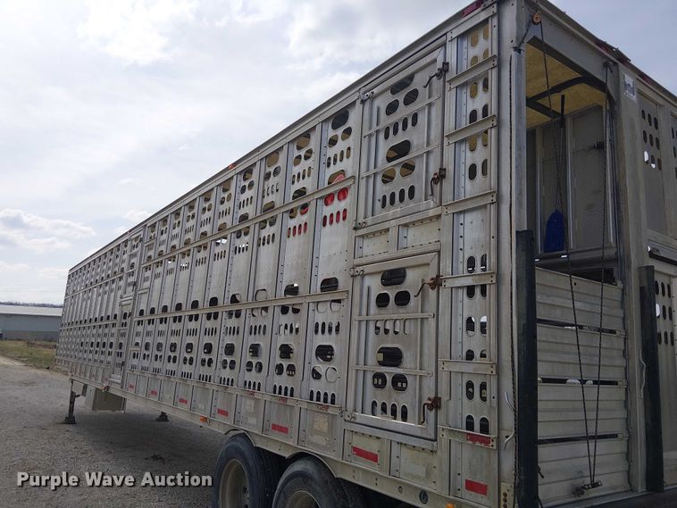 image for item FH7030 2005 Barrett livestock trailer
