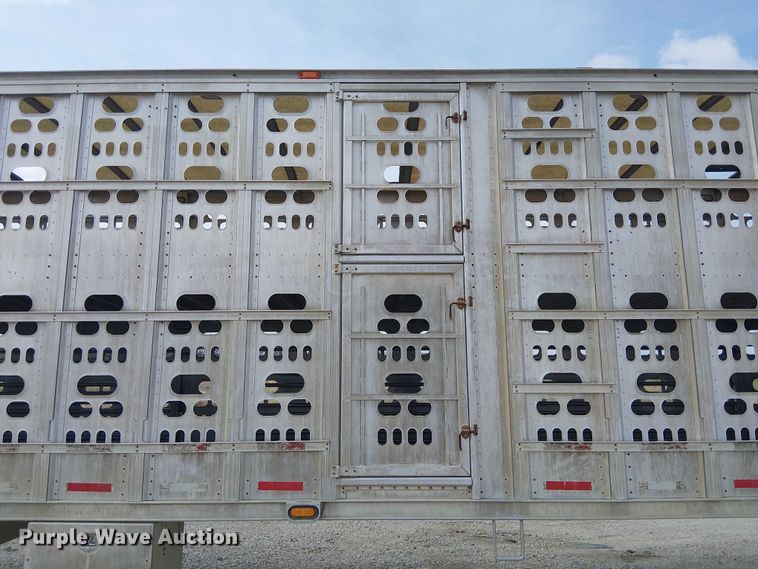 image for item FH7030 2005 Barrett livestock trailer