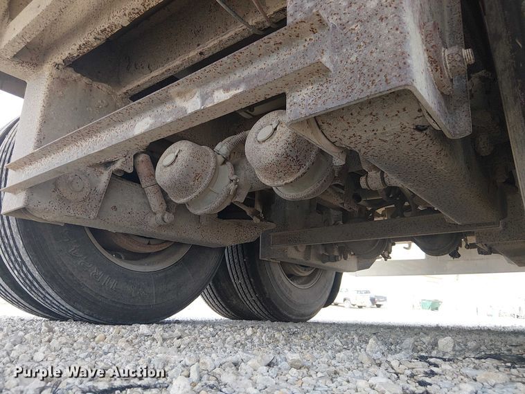 image for item FH7030 2005 Barrett livestock trailer