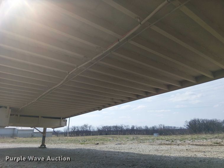 image for item FH7030 2005 Barrett livestock trailer