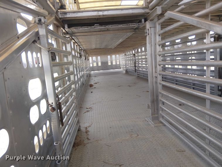 image for item FH7030 2005 Barrett livestock trailer