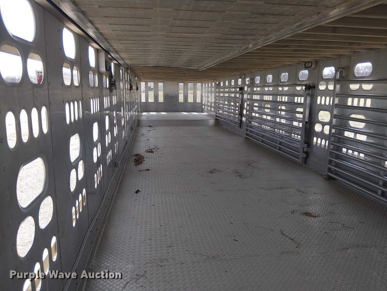 image for item FH7030 2005 Barrett livestock trailer