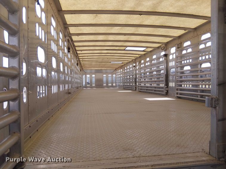 image for item FH7030 2005 Barrett livestock trailer