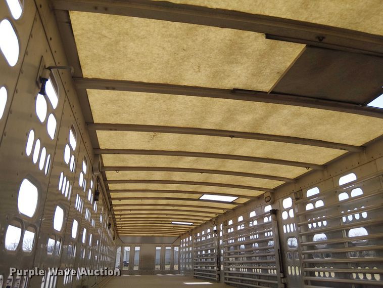 image for item FH7030 2005 Barrett livestock trailer