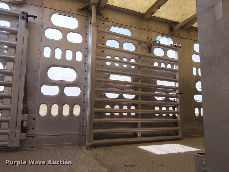 image for item FH7030 2005 Barrett livestock trailer