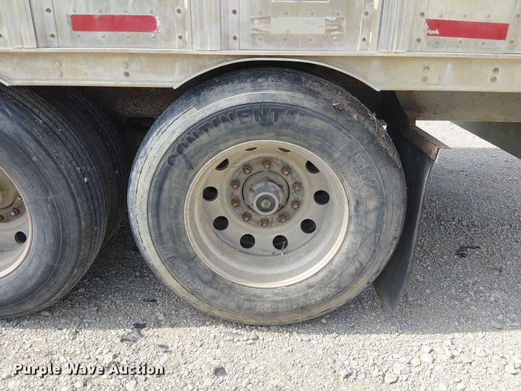 image for item FH7030 2005 Barrett livestock trailer