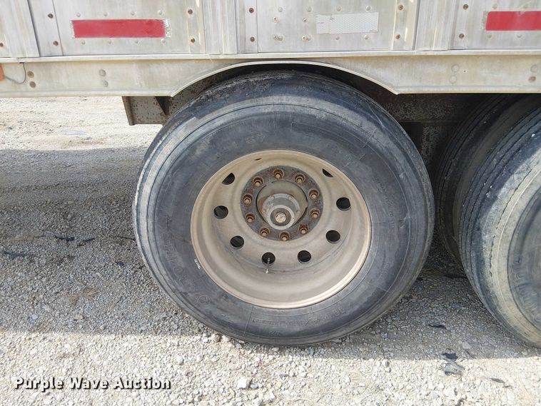 image for item FH7030 2005 Barrett livestock trailer