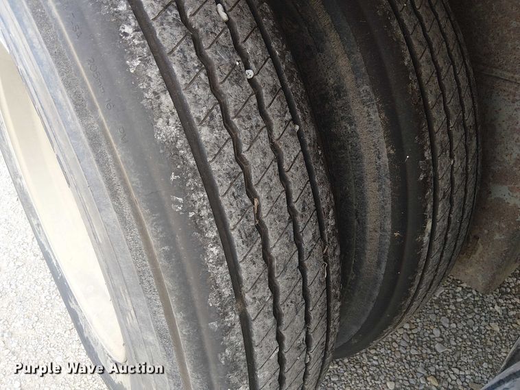 image for item FH7030 2005 Barrett livestock trailer