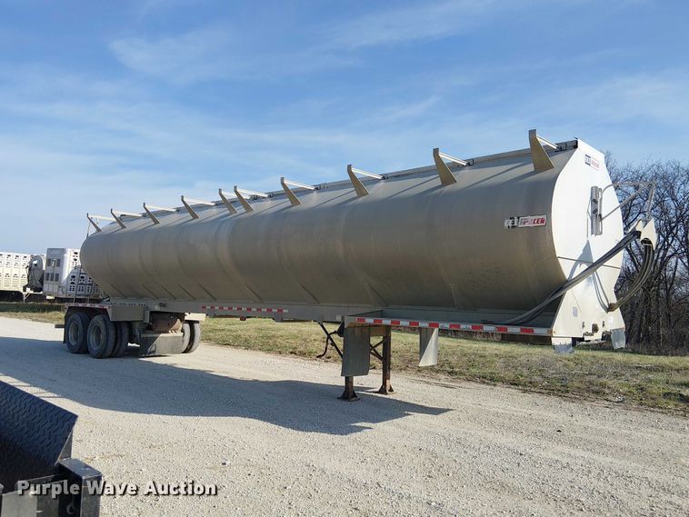 image for item FH7038 2018 CEI AT35LW feed delivery trailer