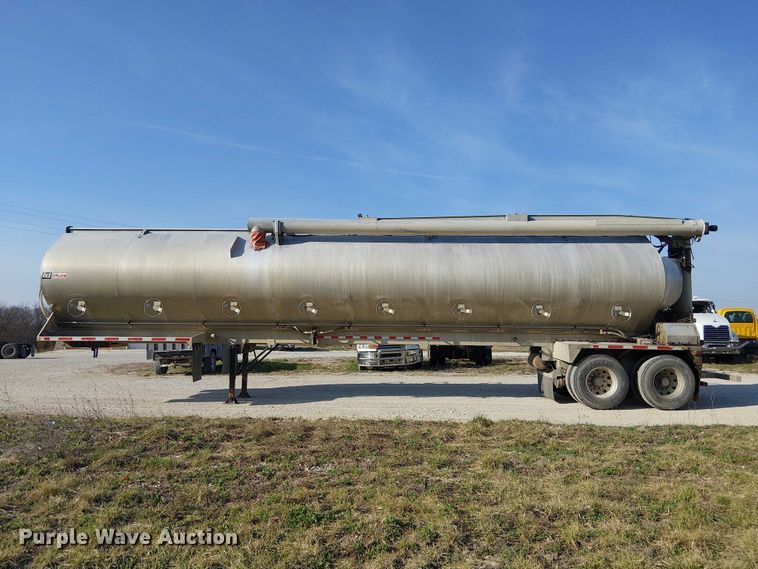 image for item FH7038 2018 CEI AT35LW feed delivery trailer