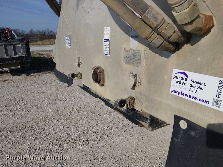 image for item FH7038 2018 CEI AT35LW feed delivery trailer