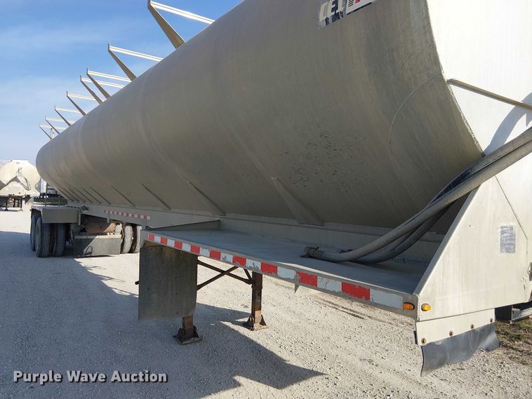 image for item FH7038 2018 CEI AT35LW feed delivery trailer