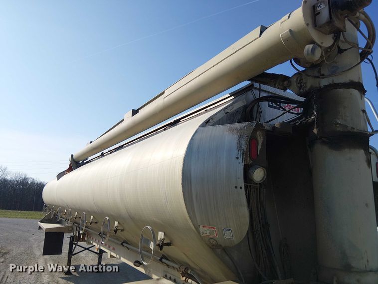 image for item FH7038 2018 CEI AT35LW feed delivery trailer