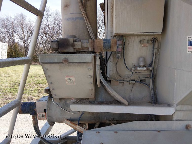 image for item FH7038 2018 CEI AT35LW feed delivery trailer