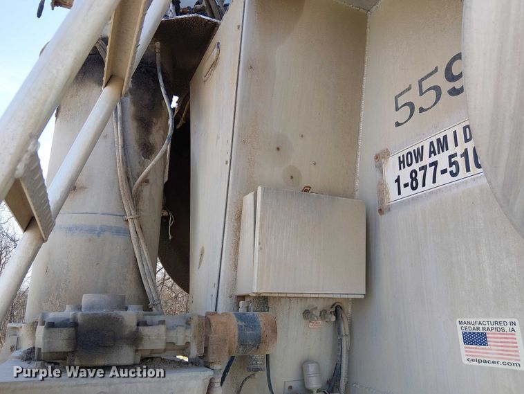 image for item FH7038 2018 CEI AT35LW feed delivery trailer