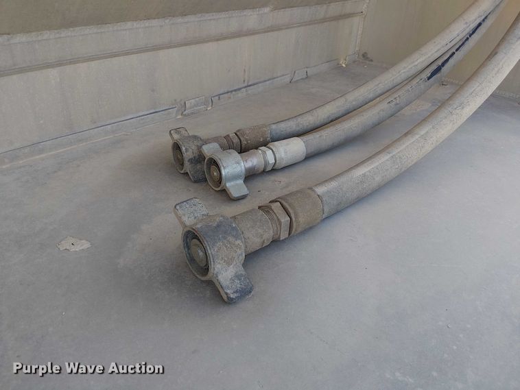 image for item FH7038 2018 CEI AT35LW feed delivery trailer