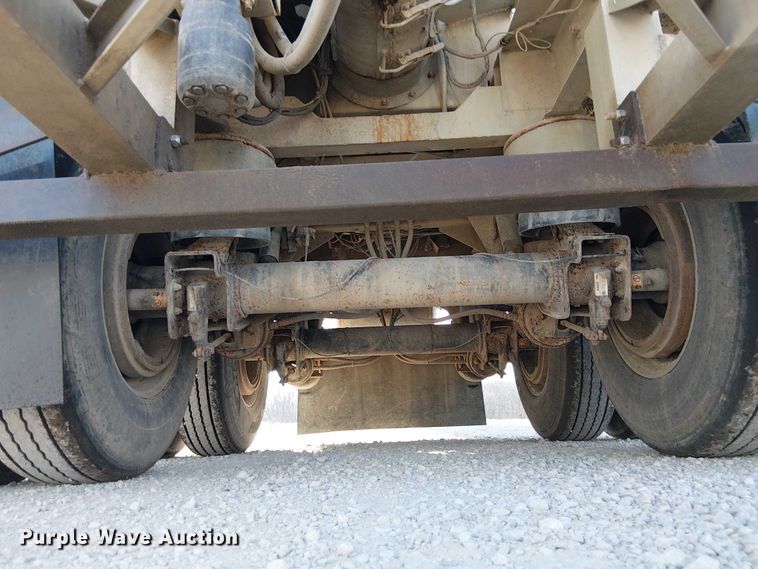 image for item FH7038 2018 CEI AT35LW feed delivery trailer