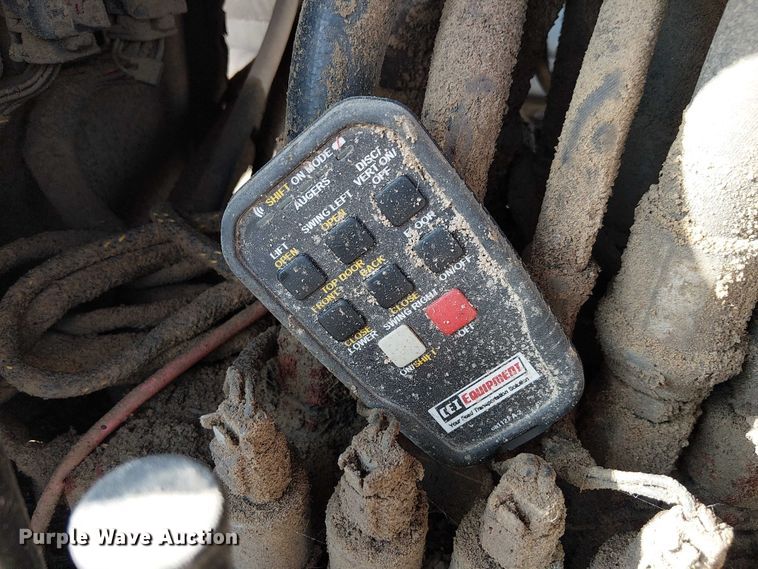 image for item FH7038 2018 CEI AT35LW feed delivery trailer