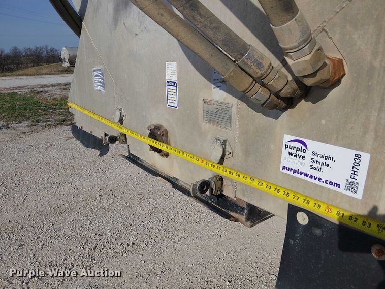 image for item FH7038 2018 CEI AT35LW feed delivery trailer