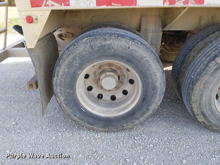 image for item FH7038 2018 CEI AT35LW feed delivery trailer