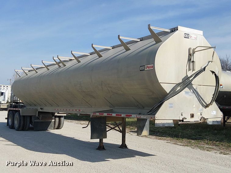 image for item FH7039 2018 CEI  AT35LW feed delivery trailer