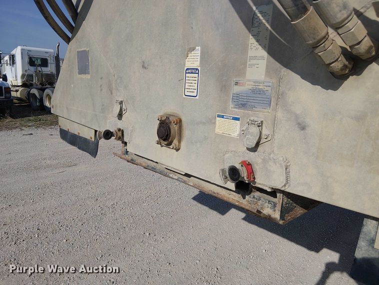 image for item FH7039 2018 CEI  AT35LW feed delivery trailer