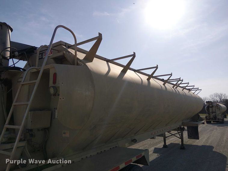 image for item FH7039 2018 CEI  AT35LW feed delivery trailer