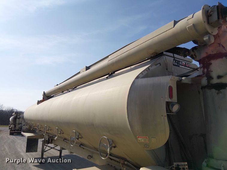 image for item FH7039 2018 CEI  AT35LW feed delivery trailer