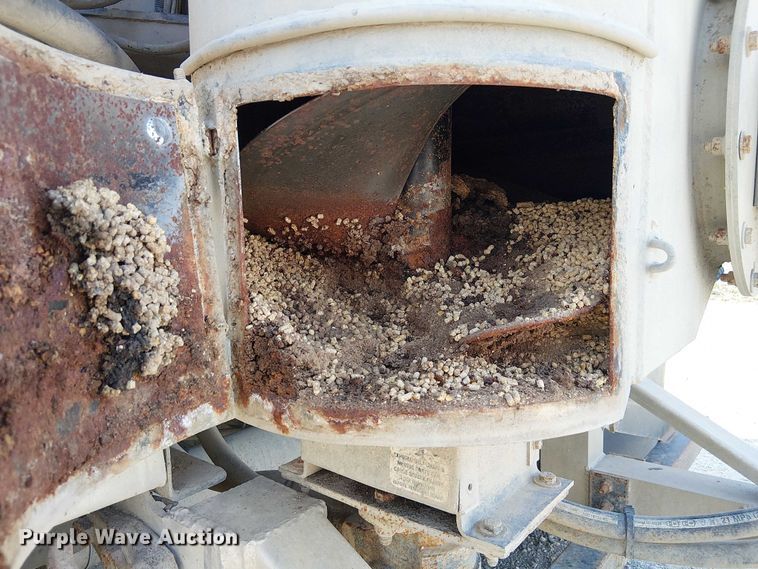 image for item FH7039 2018 CEI  AT35LW feed delivery trailer