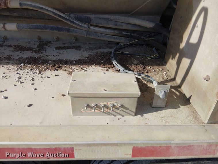 image for item FH7039 2018 CEI  AT35LW feed delivery trailer