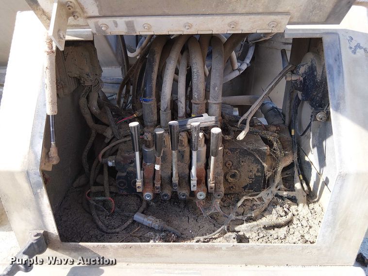 image for item FH7039 2018 CEI  AT35LW feed delivery trailer