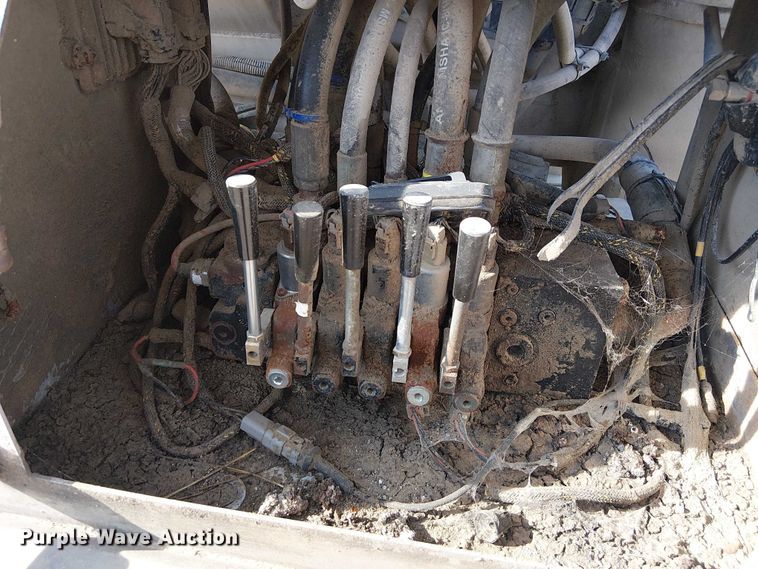 image for item FH7039 2018 CEI  AT35LW feed delivery trailer