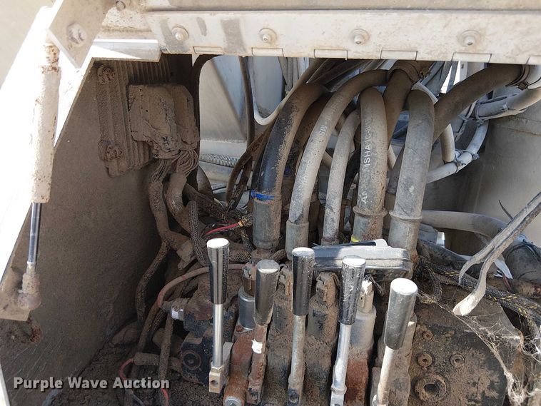 image for item FH7039 2018 CEI  AT35LW feed delivery trailer