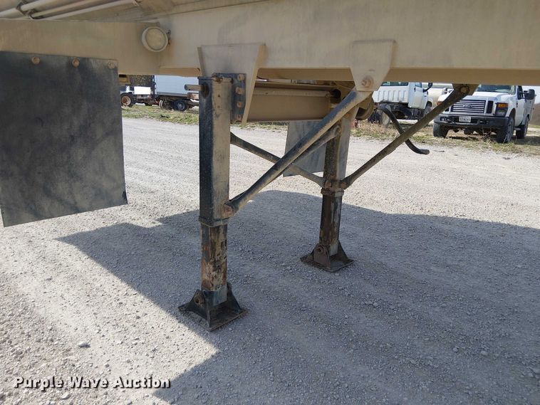 image for item FH7039 2018 CEI  AT35LW feed delivery trailer