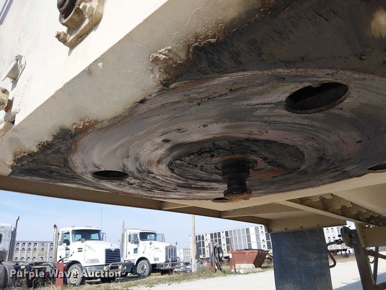 image for item FH7039 2018 CEI  AT35LW feed delivery trailer