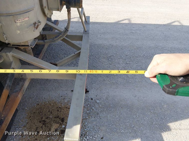 image for item FH7039 2018 CEI  AT35LW feed delivery trailer