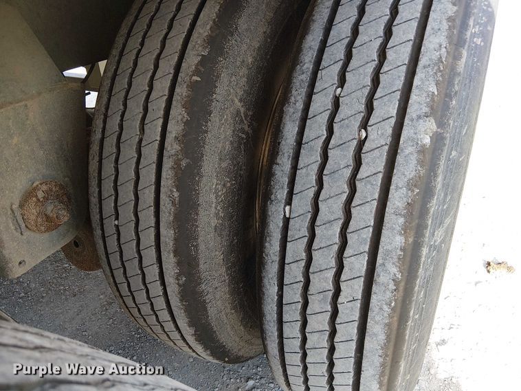 image for item FH7039 2018 CEI  AT35LW feed delivery trailer