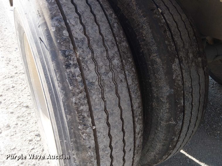 image for item FH7039 2018 CEI  AT35LW feed delivery trailer