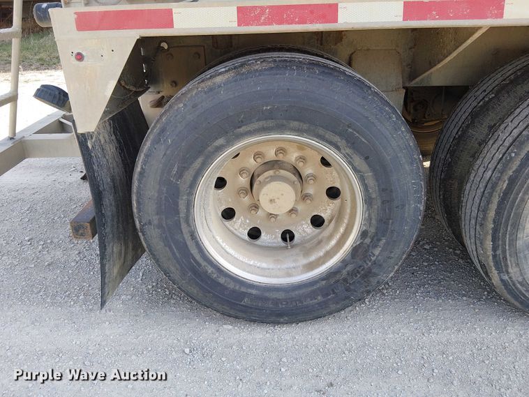 image for item FH7039 2018 CEI  AT35LW feed delivery trailer