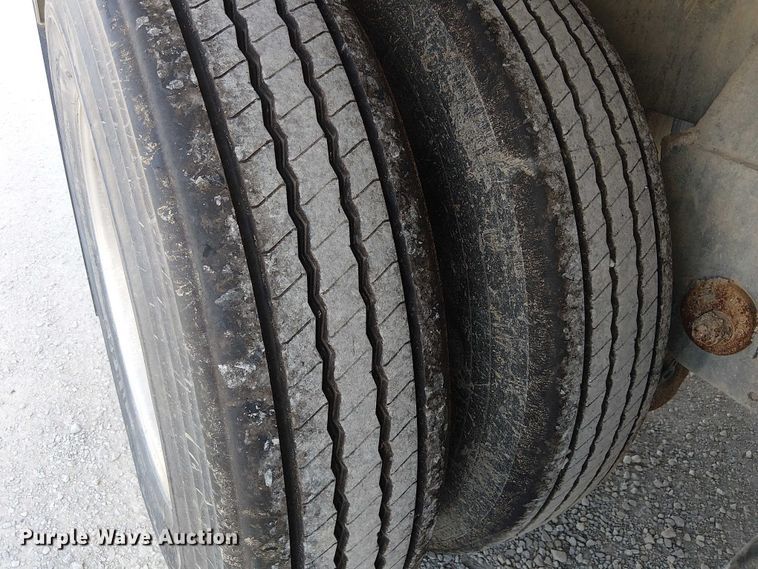 image for item FH7039 2018 CEI  AT35LW feed delivery trailer