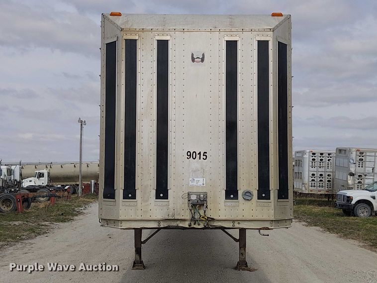 image for item FH7040 2003 Barrett livestock trailer