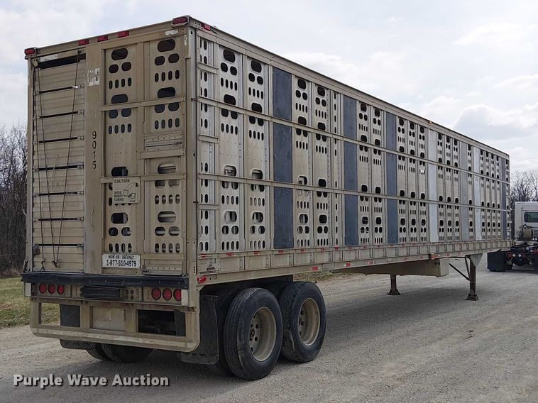image for item FH7040 2003 Barrett livestock trailer