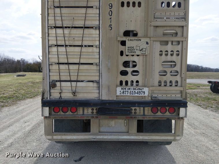 image for item FH7040 2003 Barrett livestock trailer