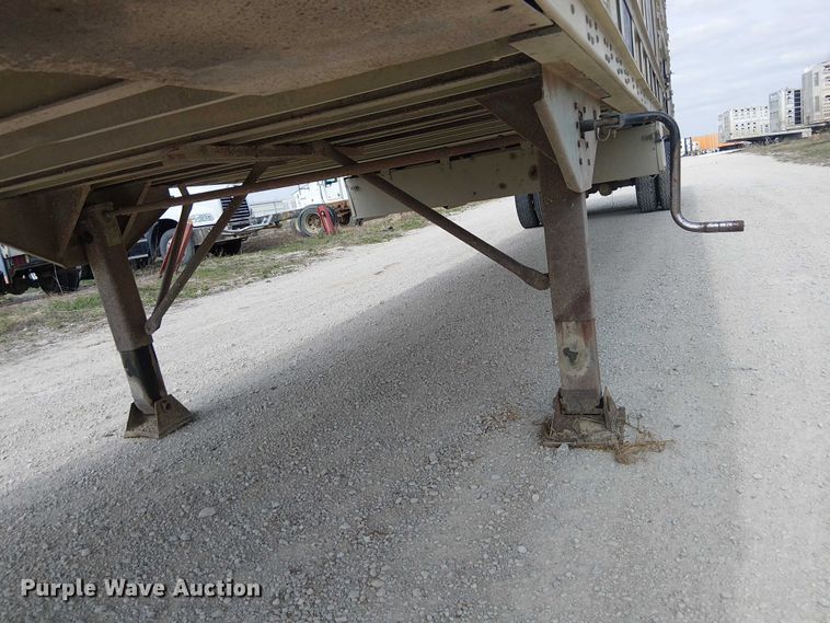 image for item FH7040 2003 Barrett livestock trailer