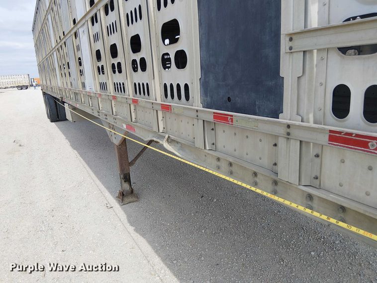 image for item FH7040 2003 Barrett livestock trailer