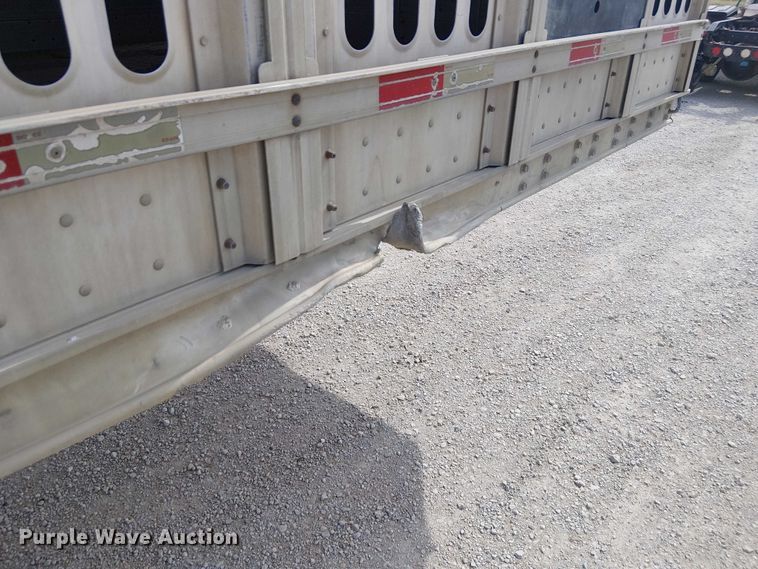 image for item FH7040 2003 Barrett livestock trailer