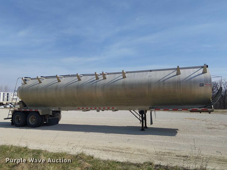 image for item FH7043 2018 CEI AT35LW feed delivery trailer