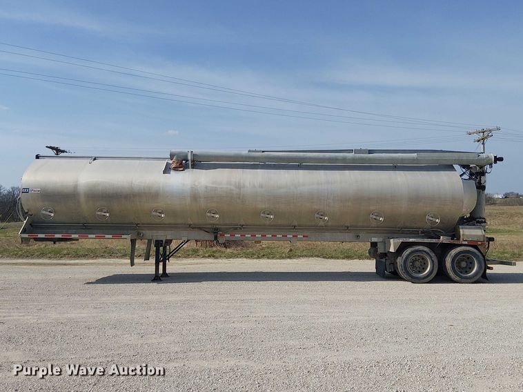 image for item FH7043 2018 CEI AT35LW feed delivery trailer