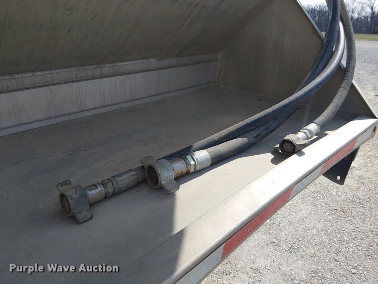 image for item FH7043 2018 CEI AT35LW feed delivery trailer